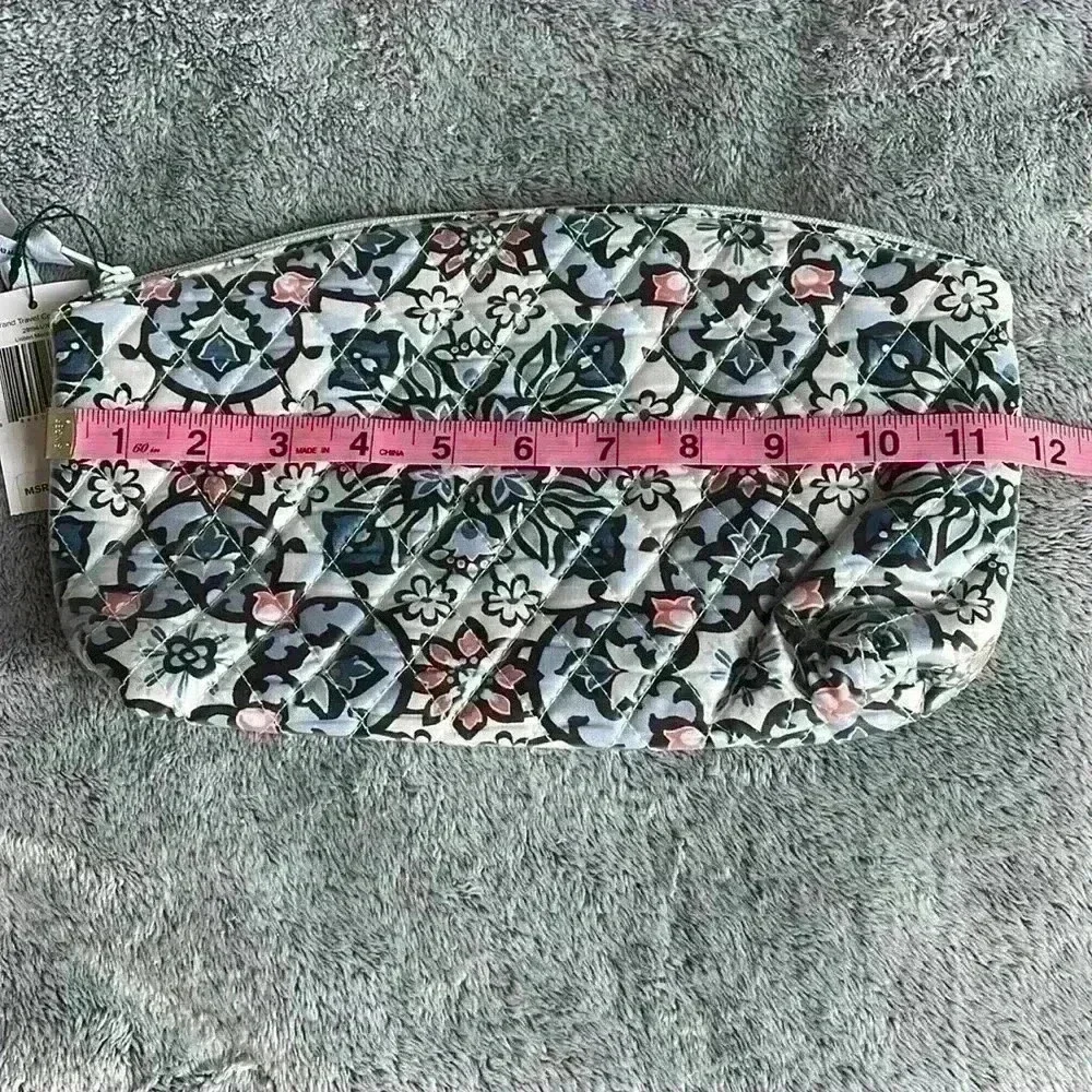 Vera Bradley Grand Travel Cosmetic in Lisbon Medallion NWT